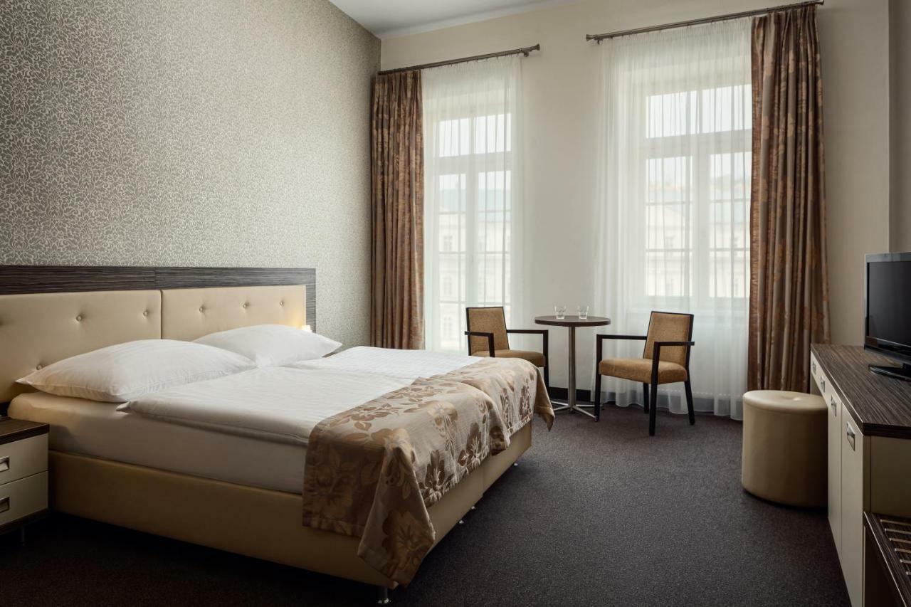 Hotel Malta كارلوفي فاري المظهر الخارجي الصورة